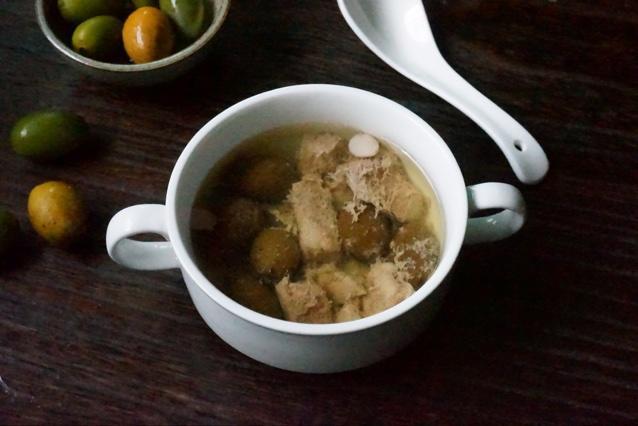 瘦肉炖橄榄汤的做法