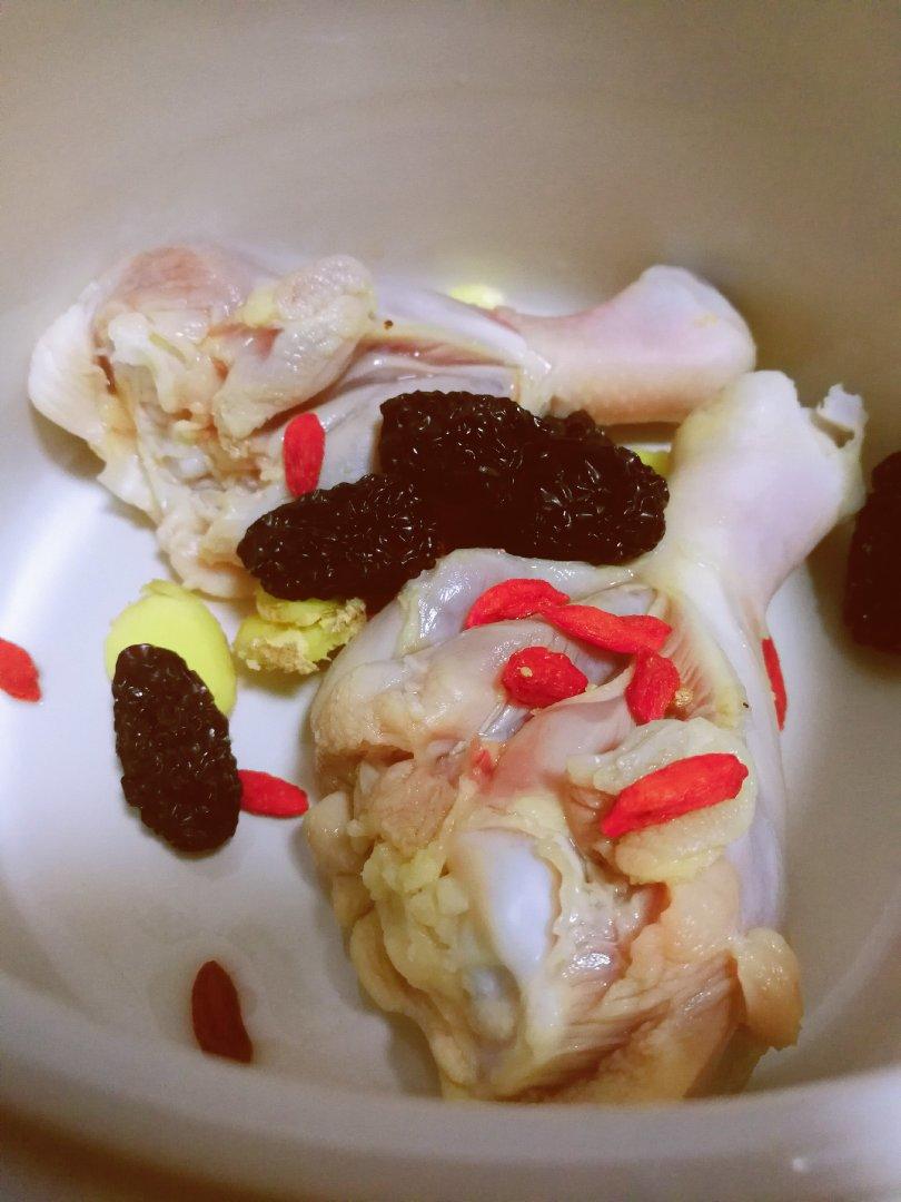 香菇炖鸡腿