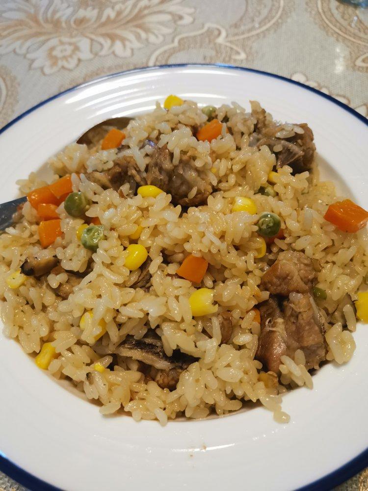 喷香排骨焖饭（爆好吃）