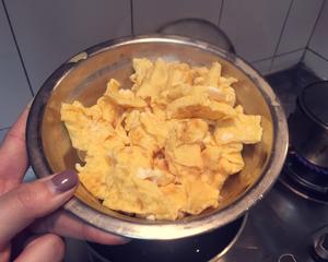 【coco厨房】青瓜鸡蛋面的做法 步骤4