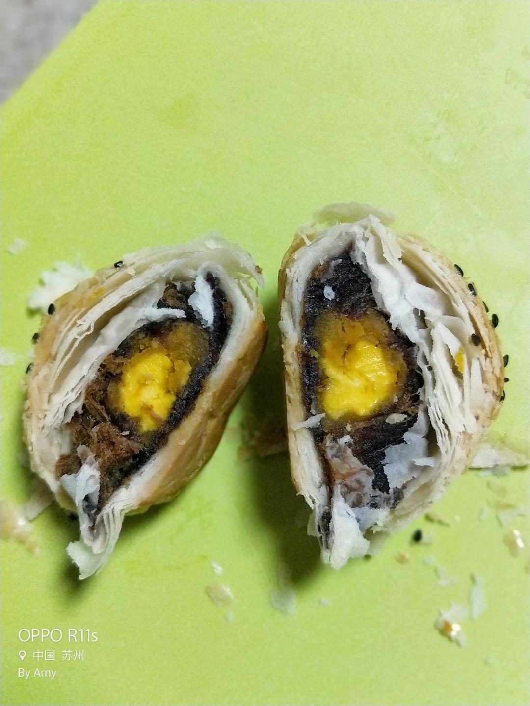 肉松蛋黄酥