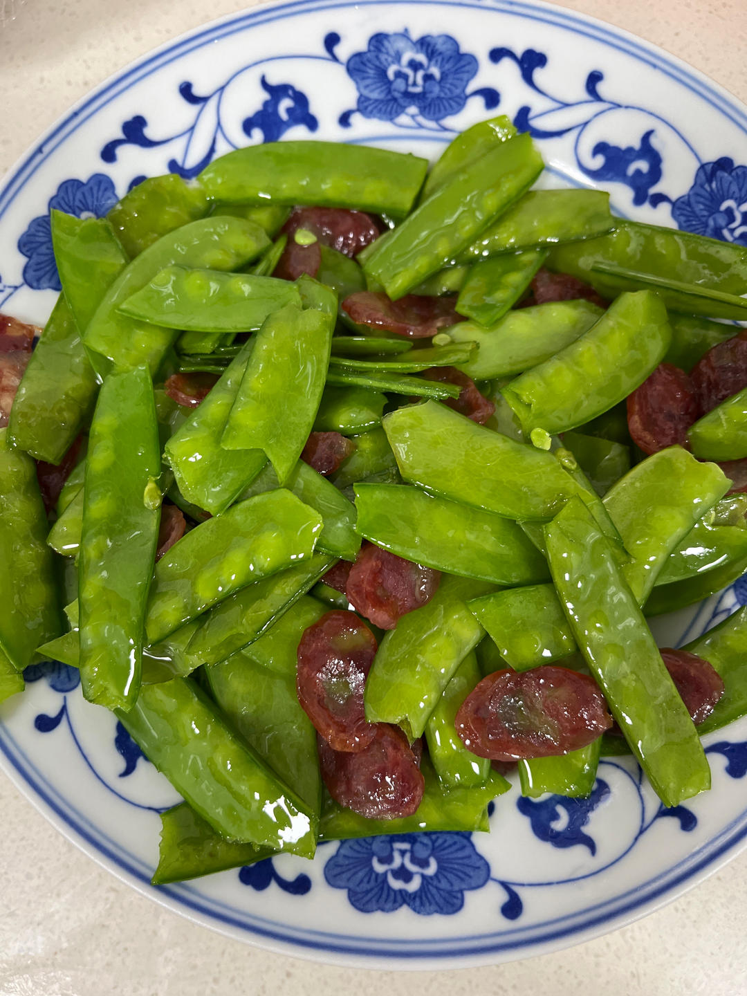 腊肠炒荷兰豆