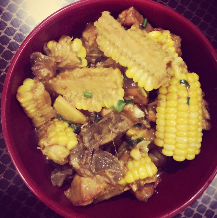 玉米烧排骨
