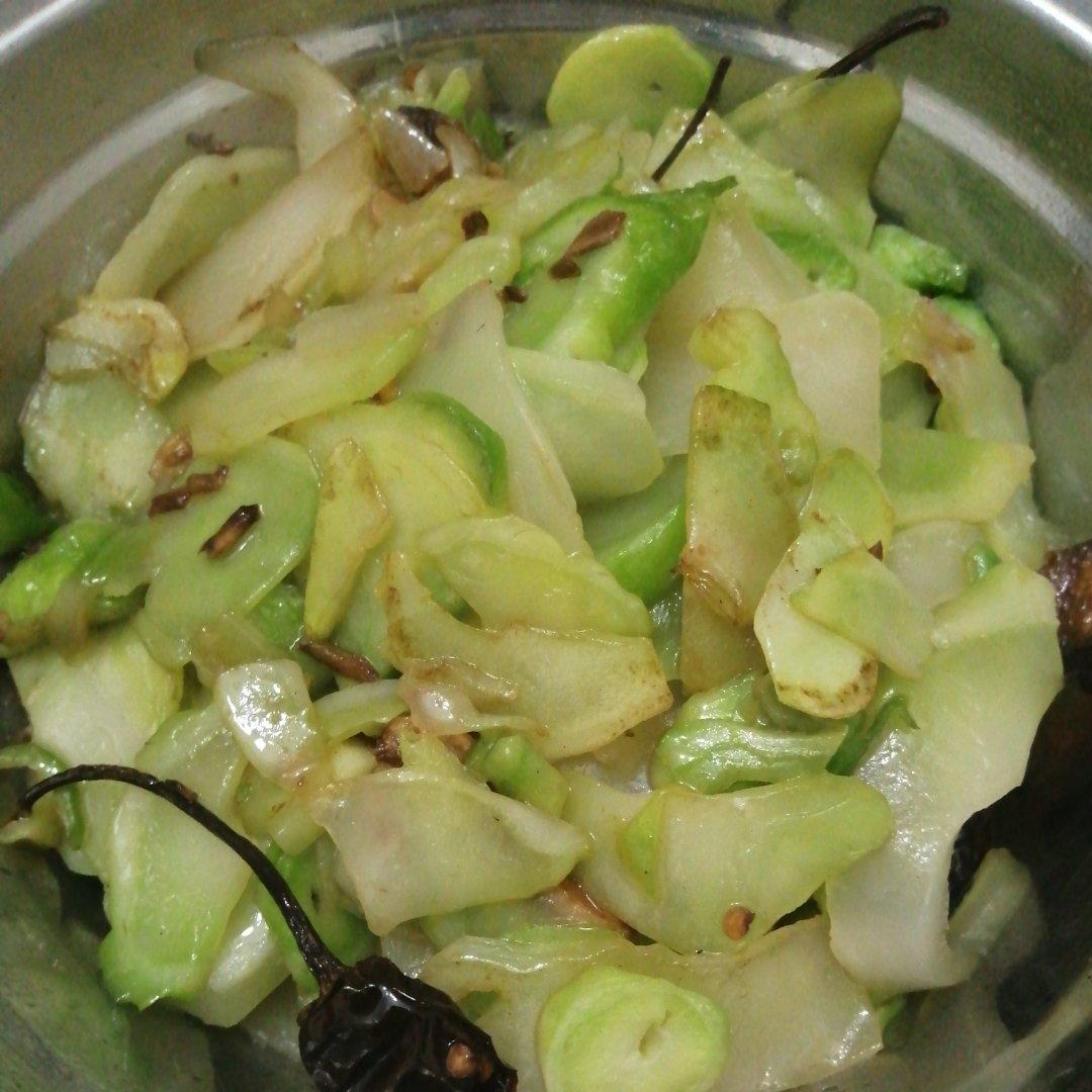 清炒儿菜（清香翠绿超好吃）