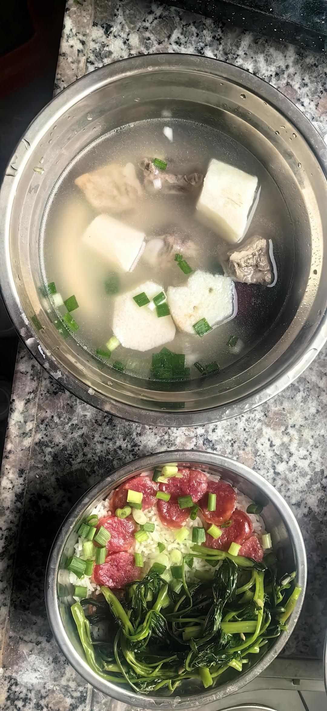 电饭锅淮山炖排骨（懒人菜谱）