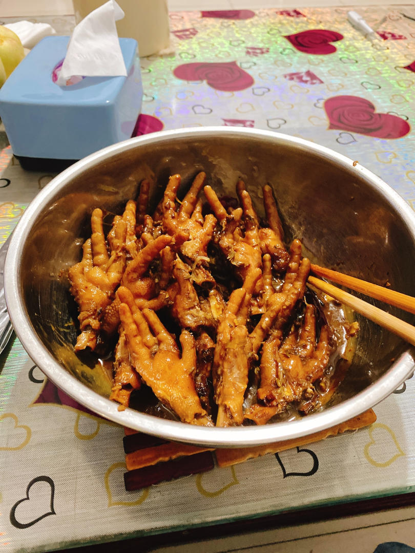 “销魂”卤鸡爪