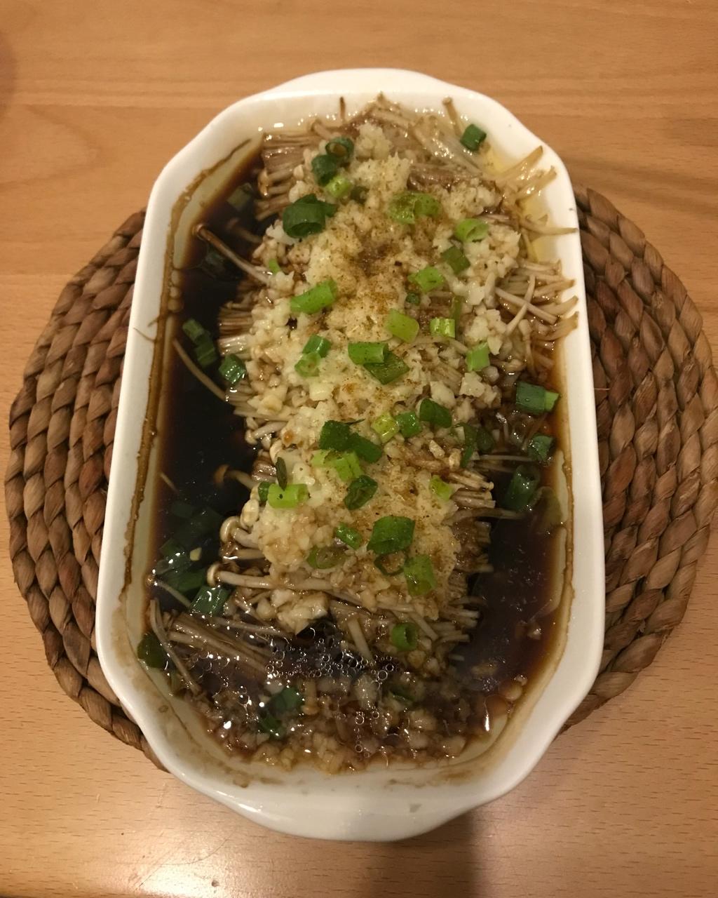 蒜蓉蒸金针菇