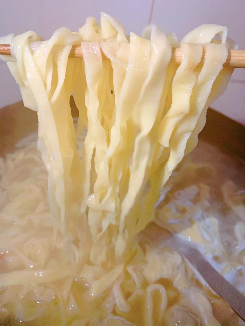 口感筋道的油泼手擀面（油泼面）