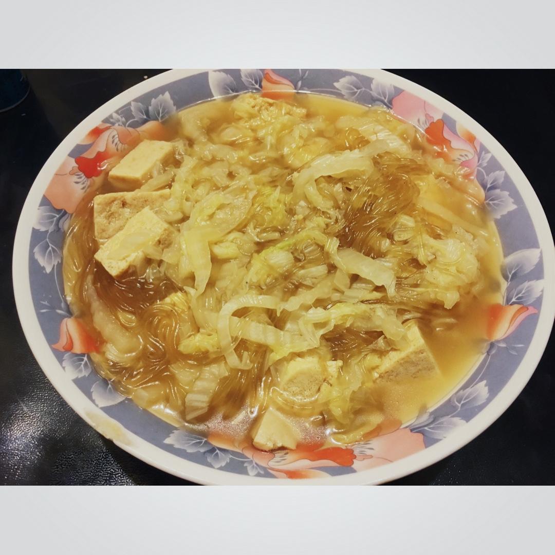 白菜炖冻豆腐