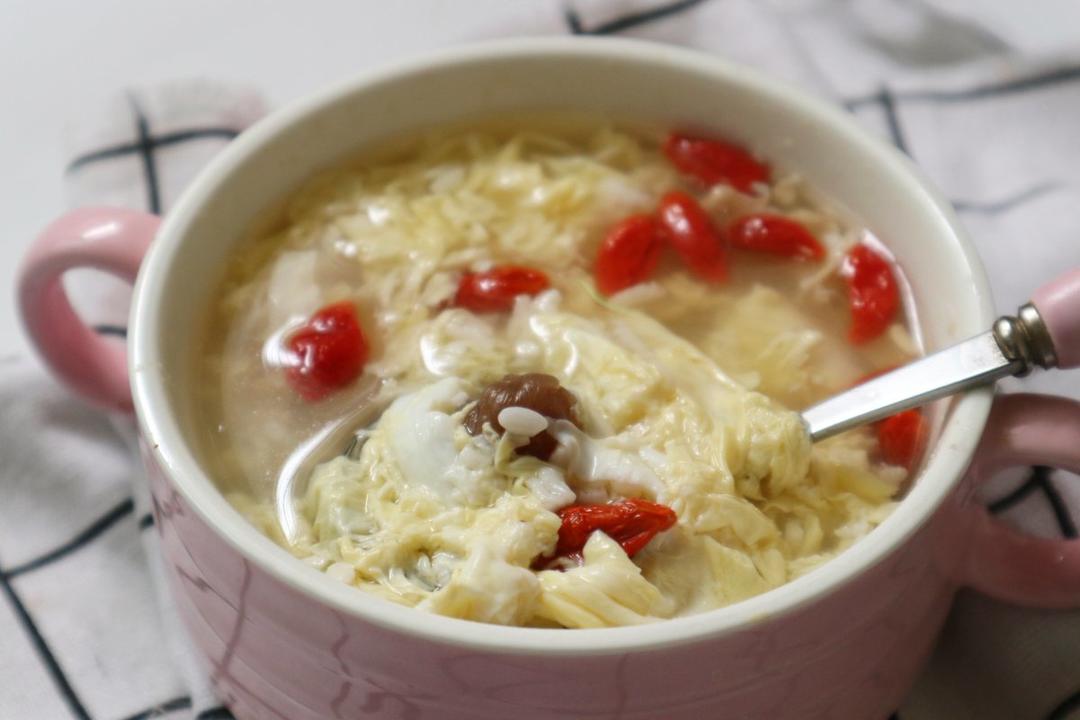 健身少女的日常做的醪糟蛋花汤