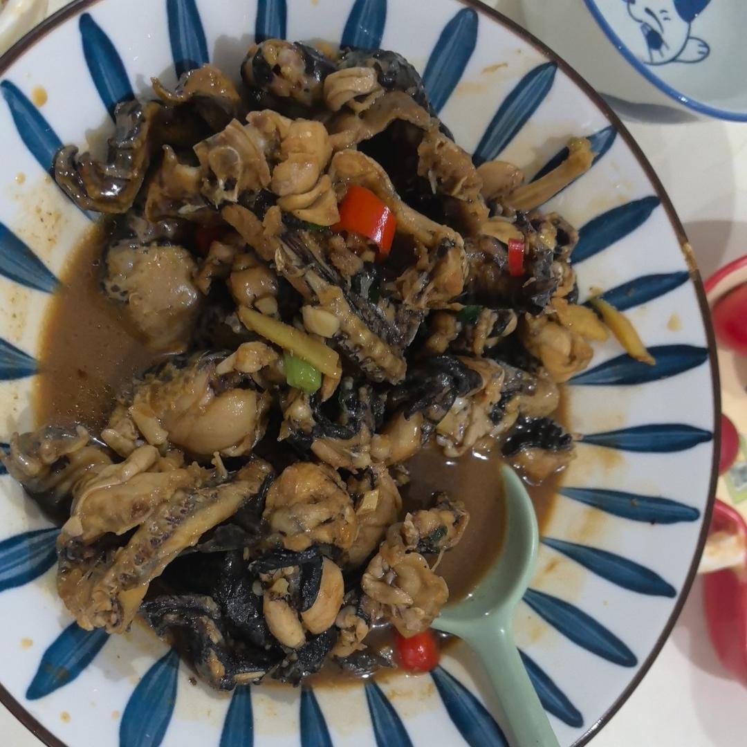 红烧牛蛙（手把手教你烧出回味无穷的牛蛙料理）