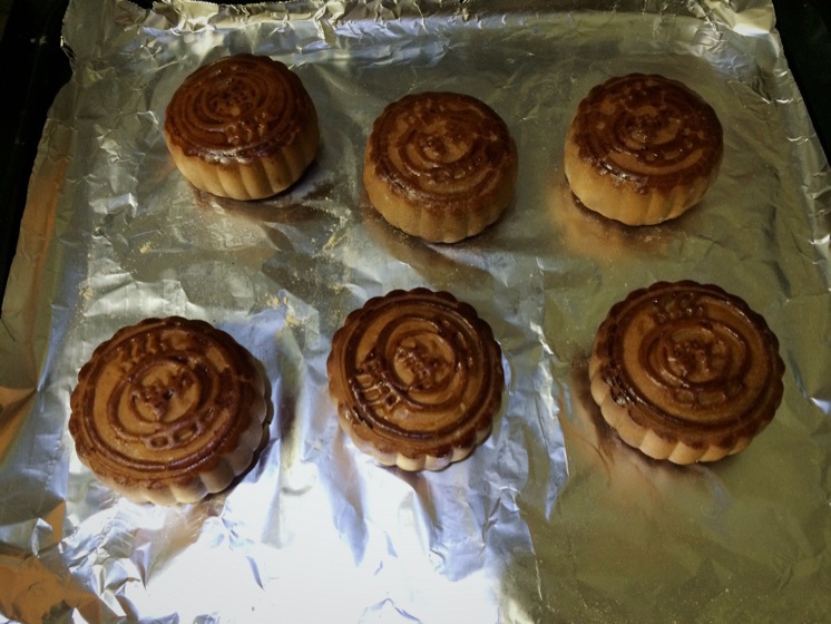 广式豆沙月饼