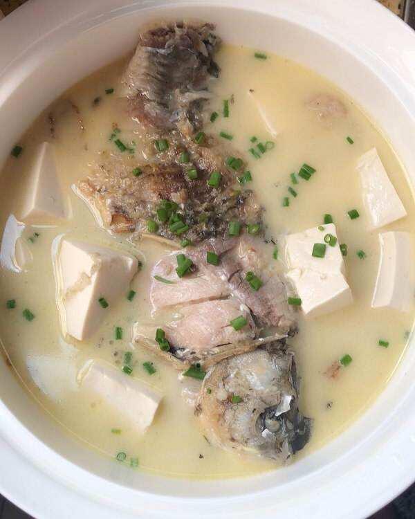 鲫鱼豆腐汤的做法