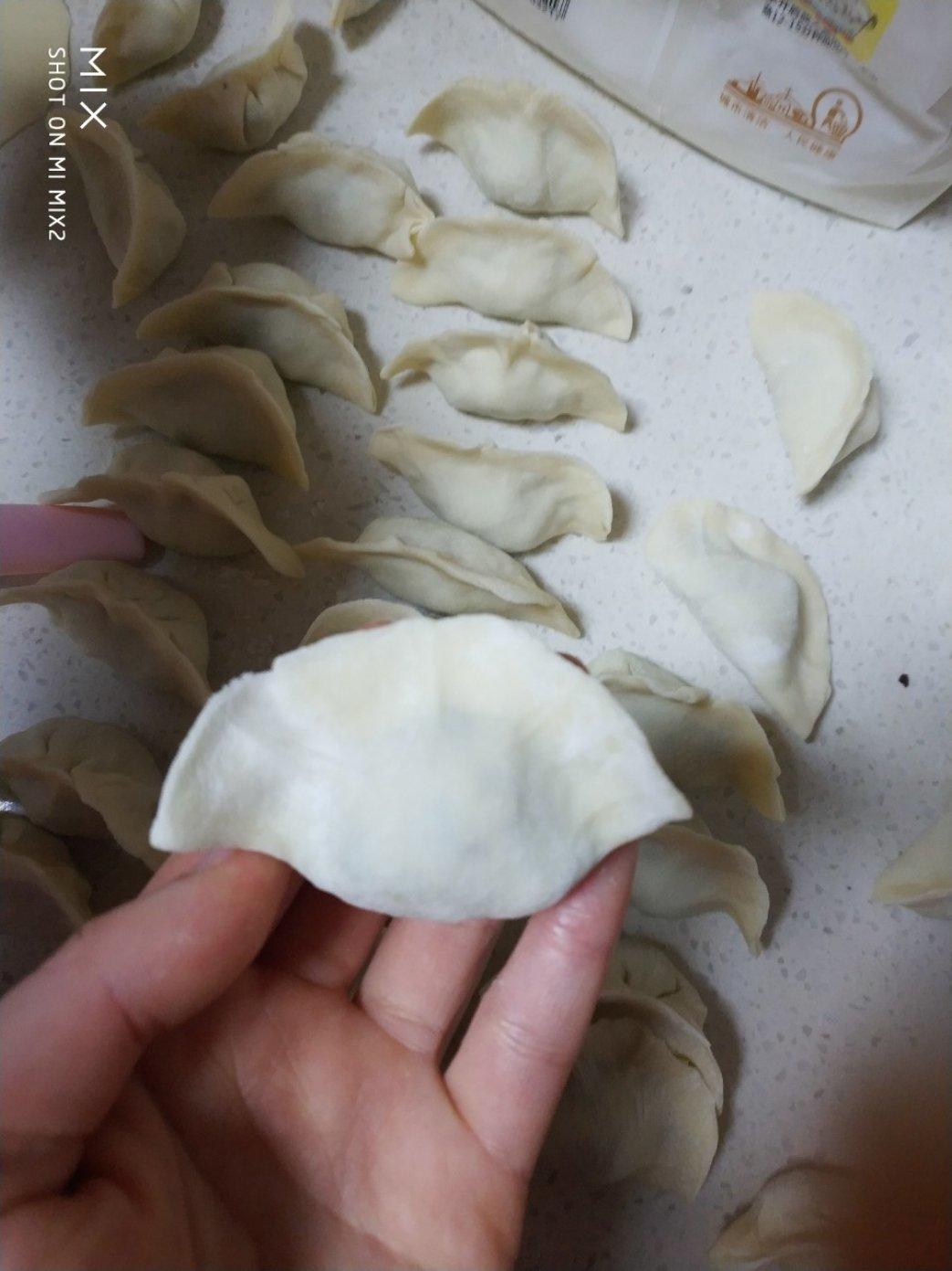 普通大肚饺子包法（内有羞答答小视频ヾ(@^▽^@)ノ　）