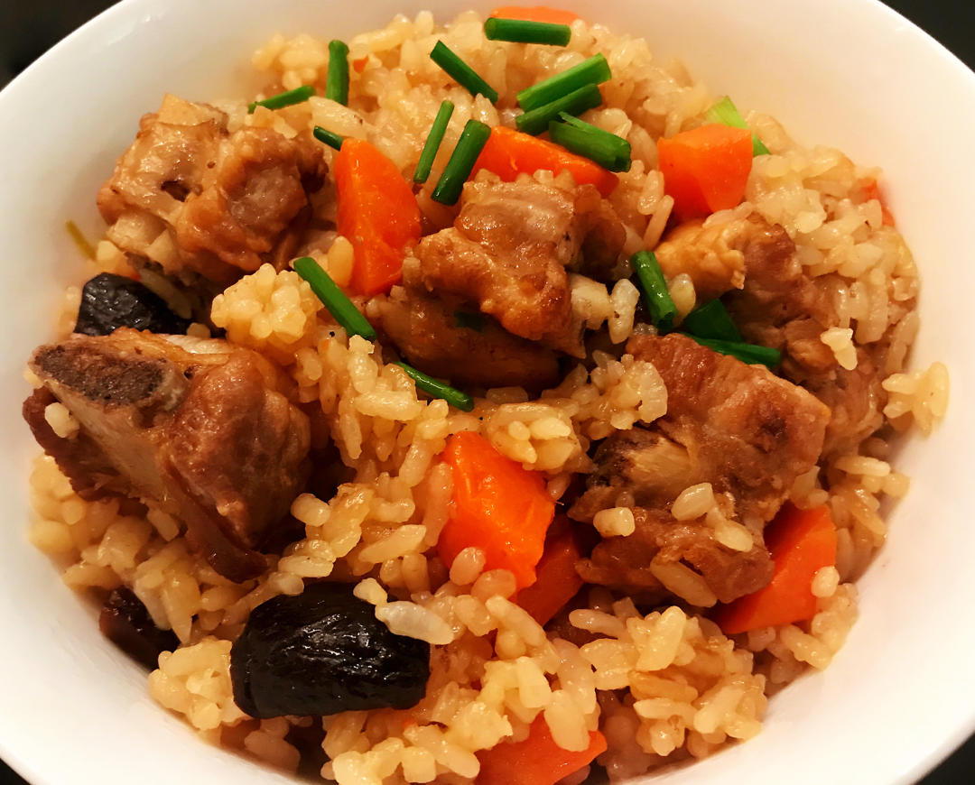 喷香排骨焖饭（爆好吃）