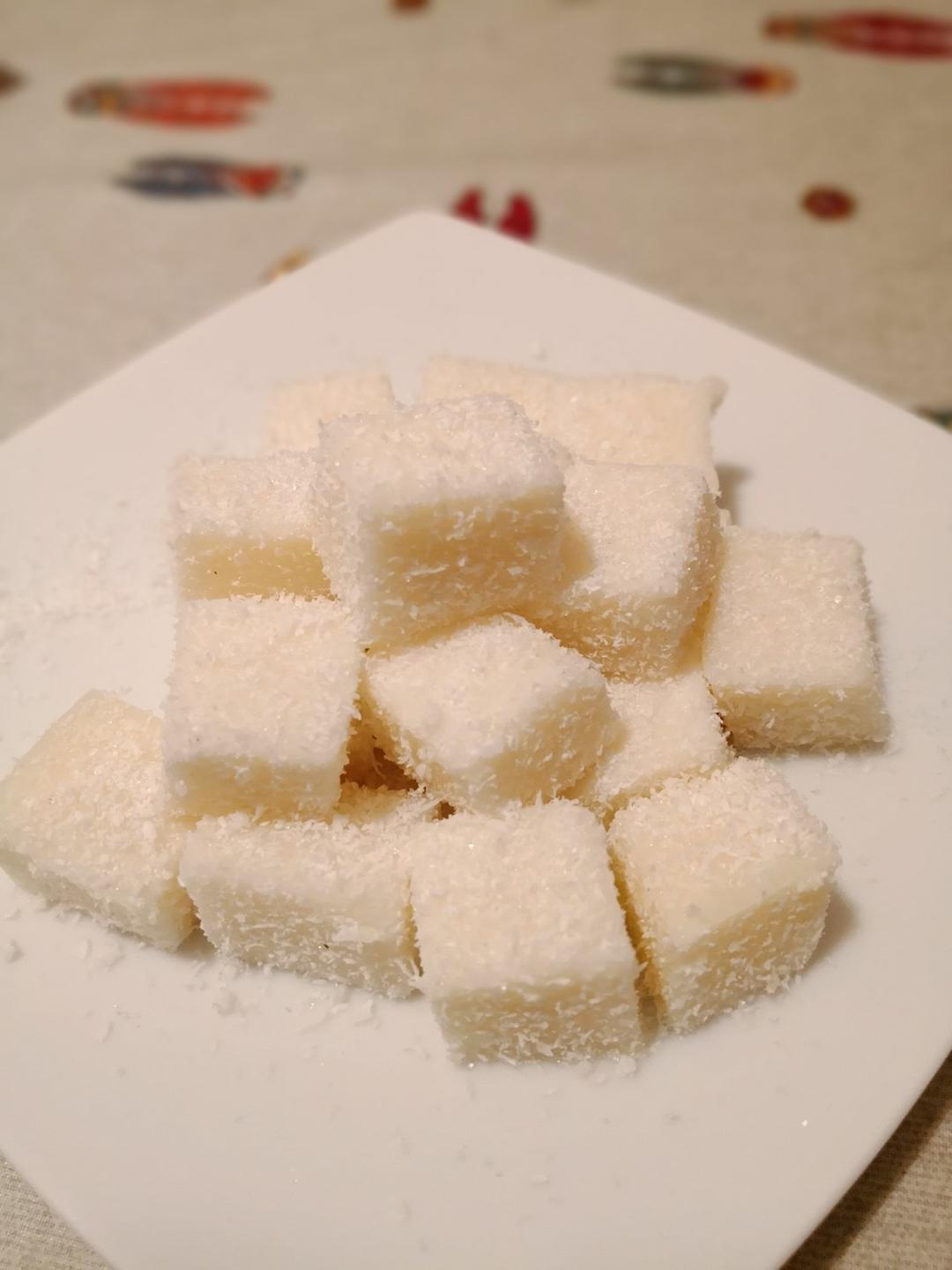 爱生活爱小坦做的椰丝牛奶小方糕