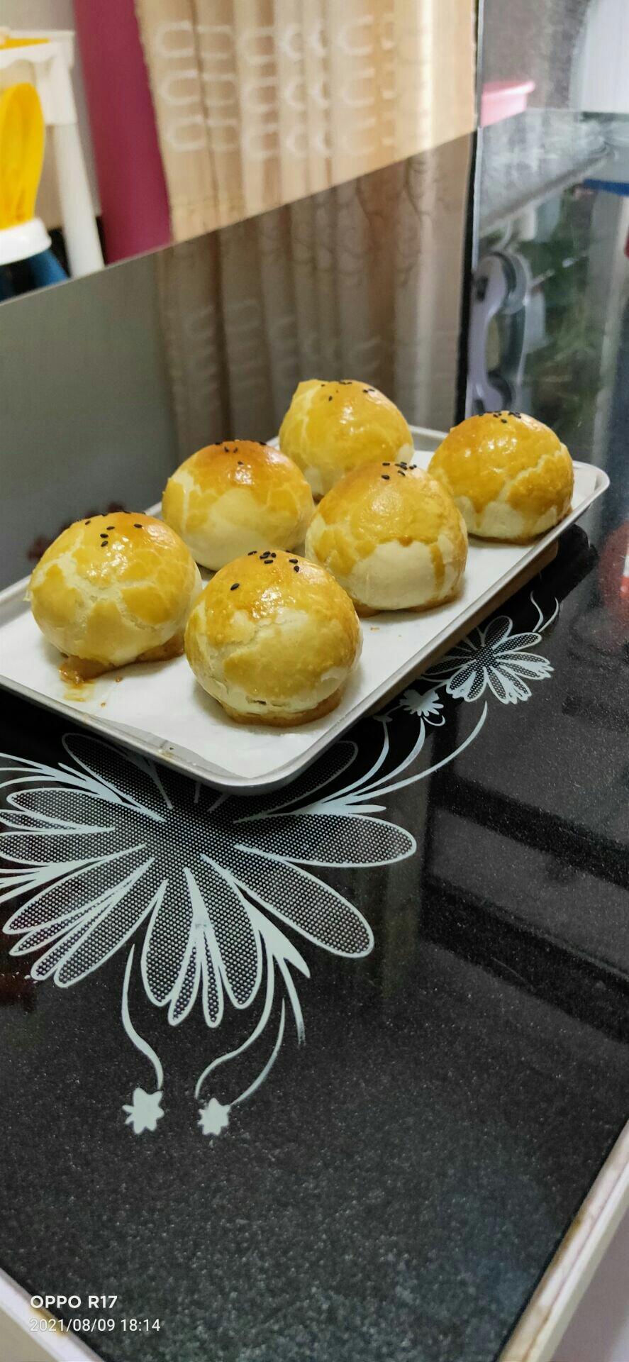 酥到掉渣的蛋黄酥（黄油版）