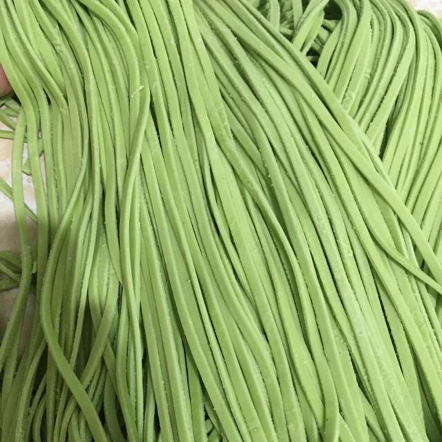 自制纯天然蔬菜汁彩色面条