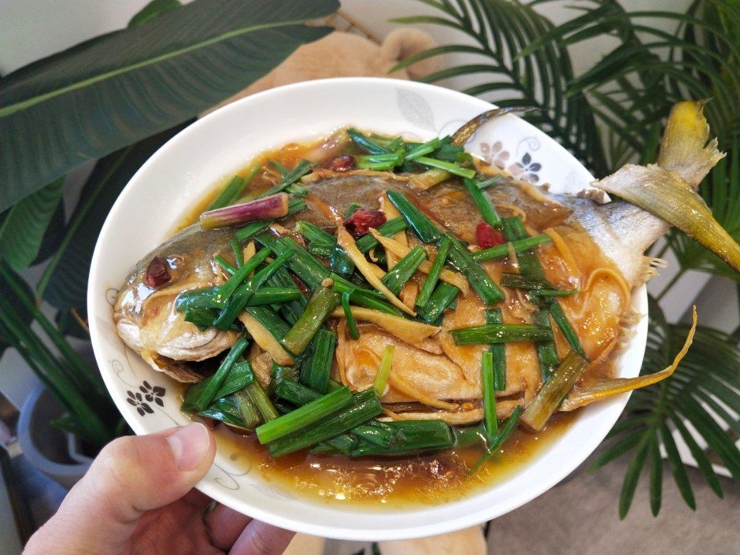 葱烧鲳鱼