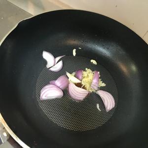 韩式泡菜豆腐锅的做法 步骤3
