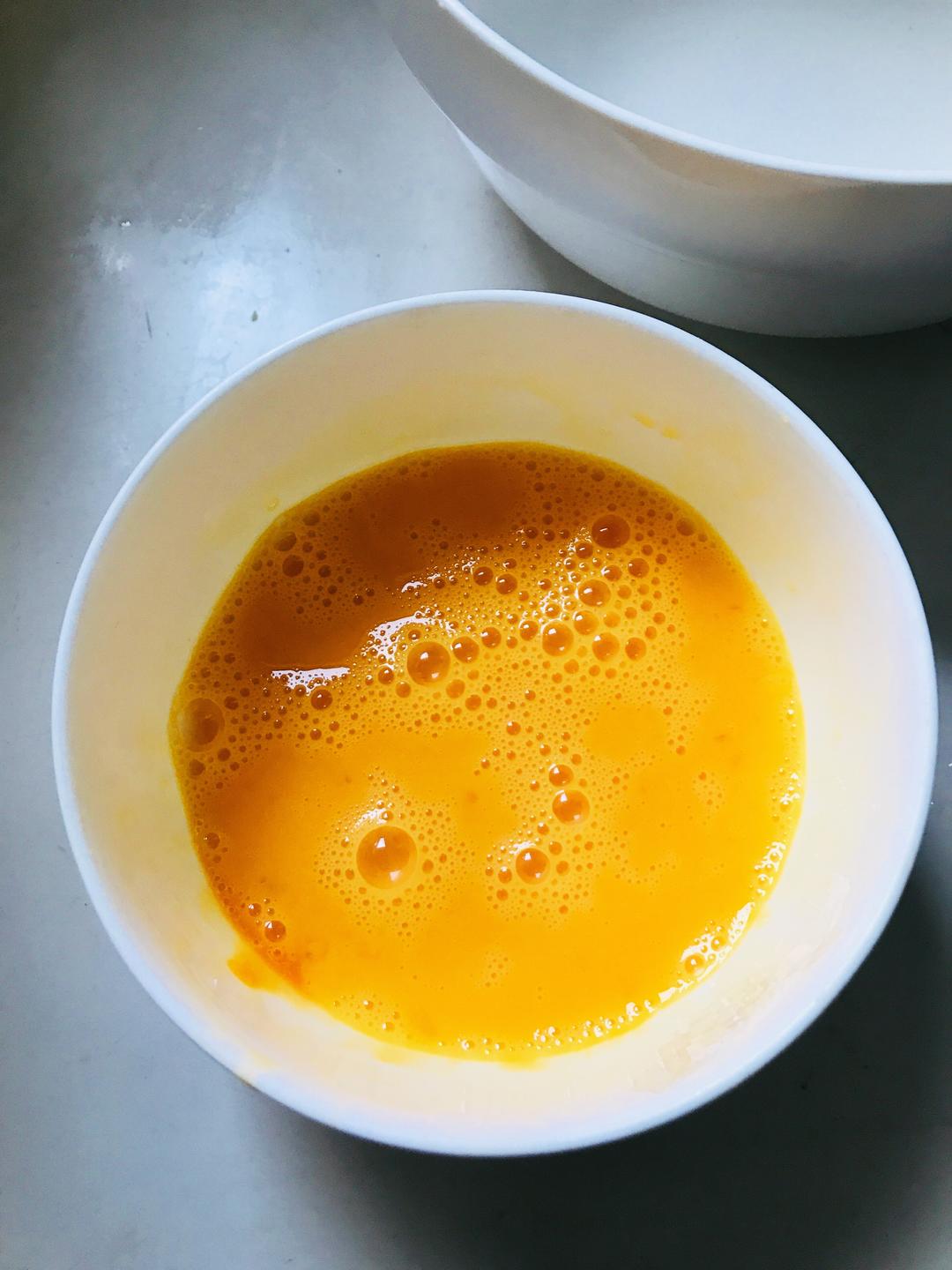 【光滑柔嫩的水蒸蛋的做法步骤图,怎么做好吃】诺244_下厨房