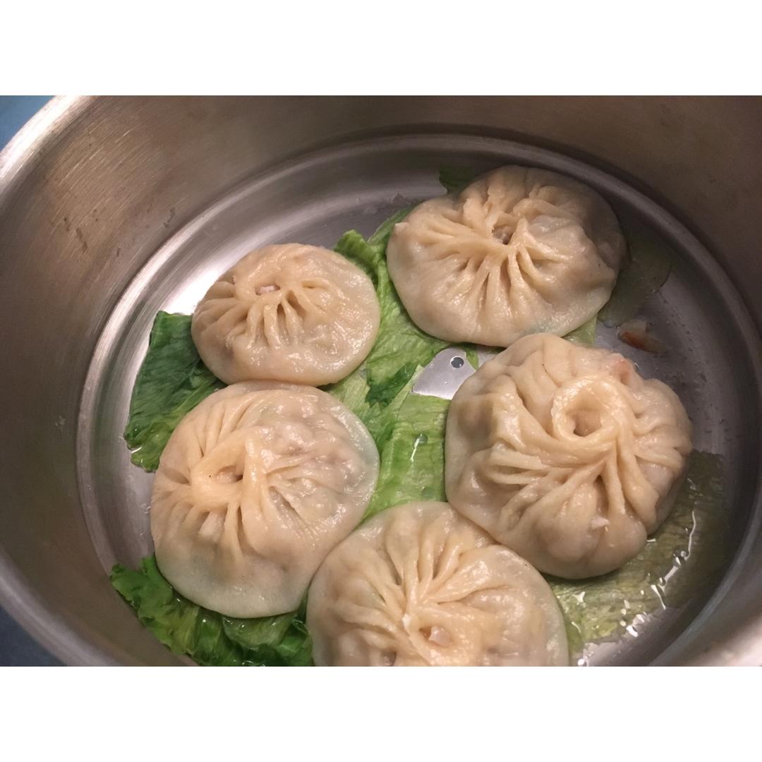 灌汤小笼包