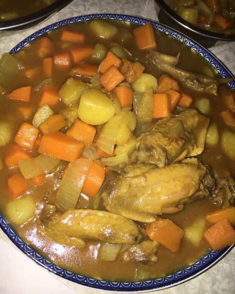 咖喱土豆胡萝卜洋葱鸡翅