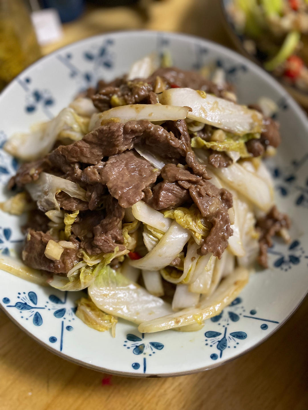 下饭神器又来了，试试这道白菜梗炒牛肉！！