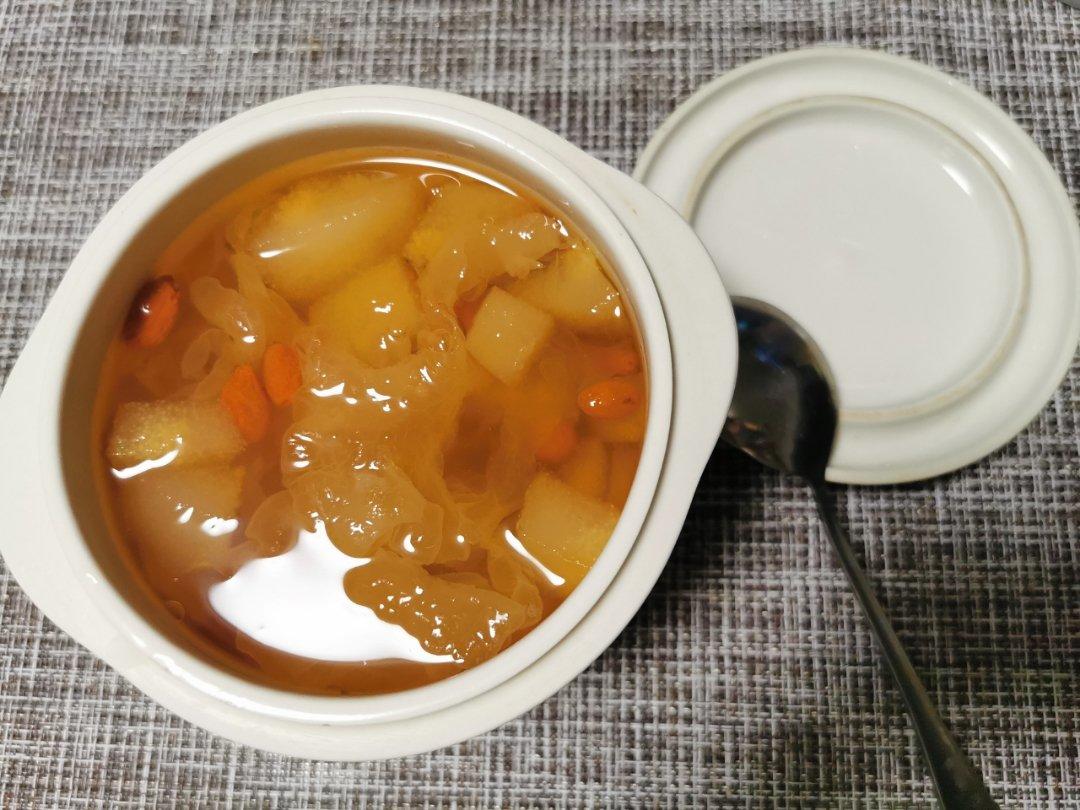冰糖雪梨银耳汤