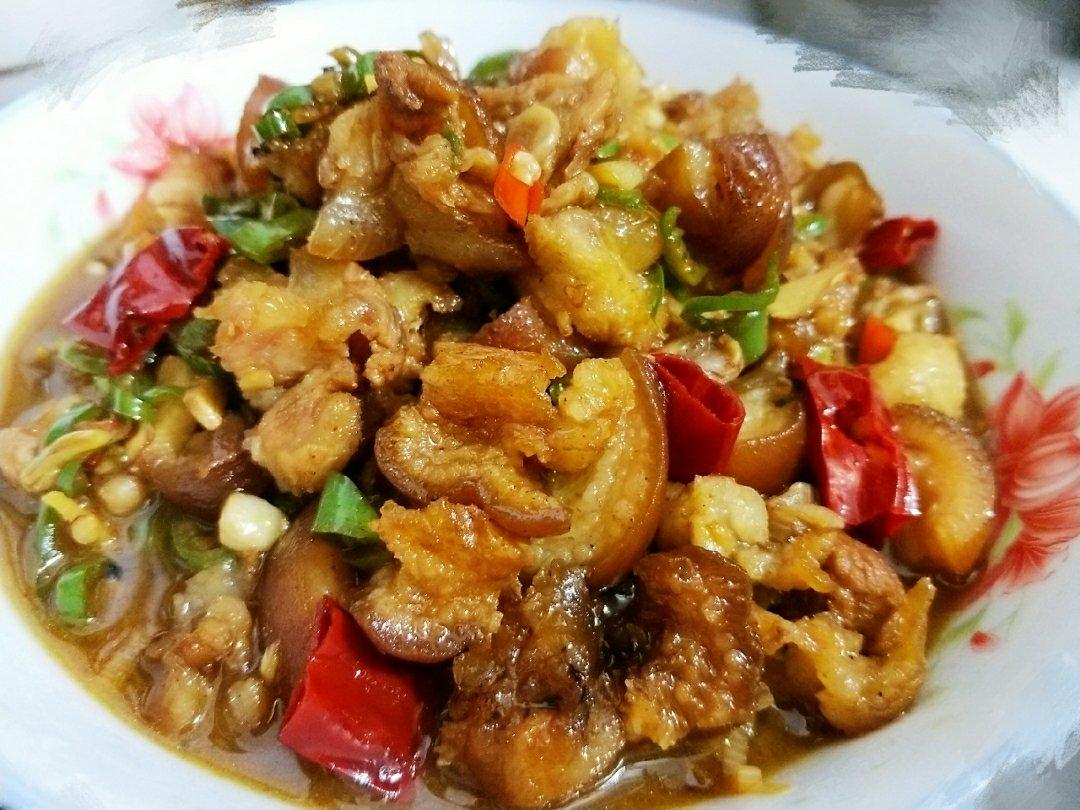 从眼睛开始馋的麻辣椒香炒猪手