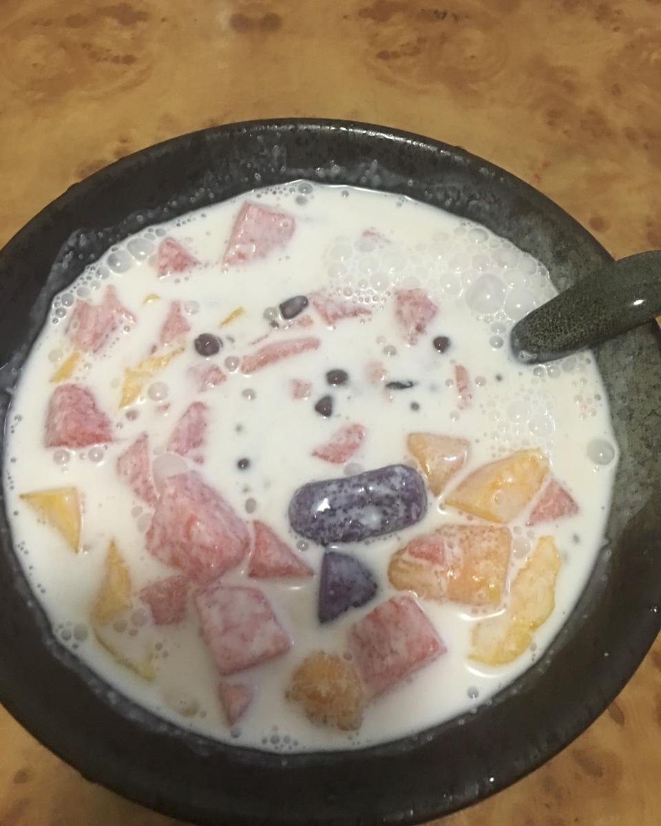 牛奶芋圆水果捞