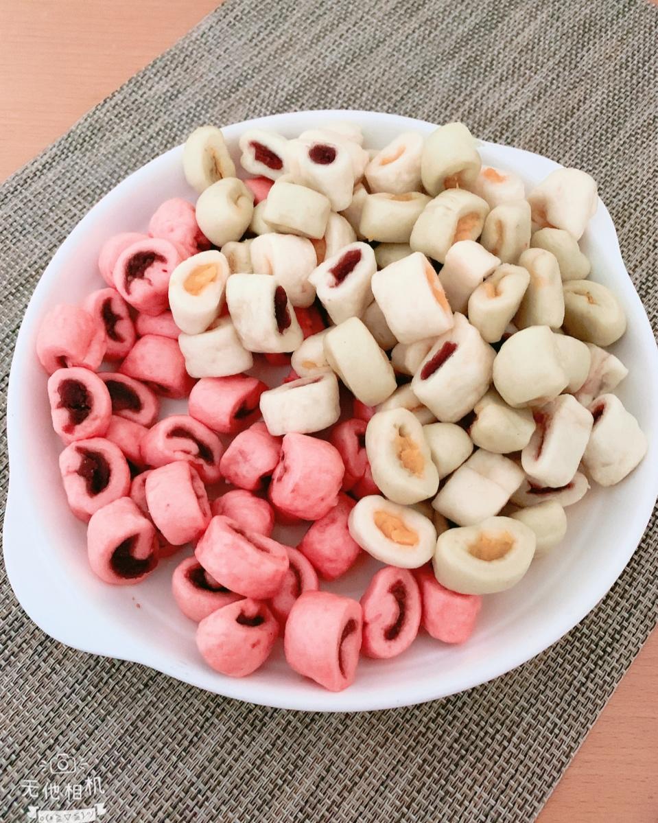 五彩奶香豆沙小馒头