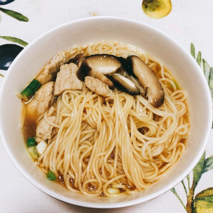 最美不过那碗阳春面