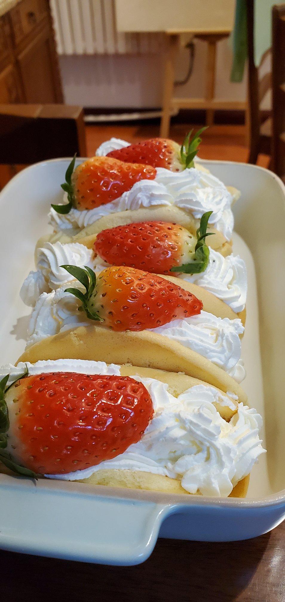 超详细草莓抱抱卷攻略，消耗奶油