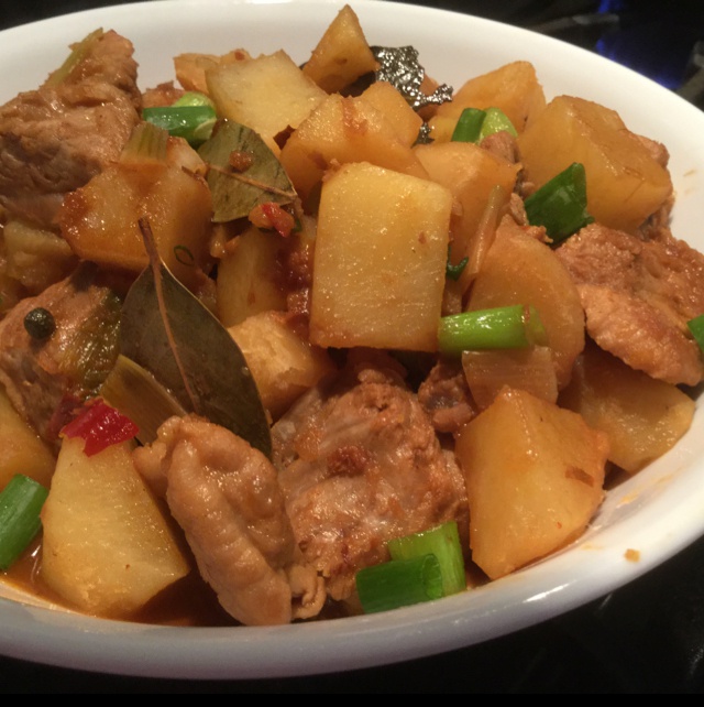 川味土豆烧排骨