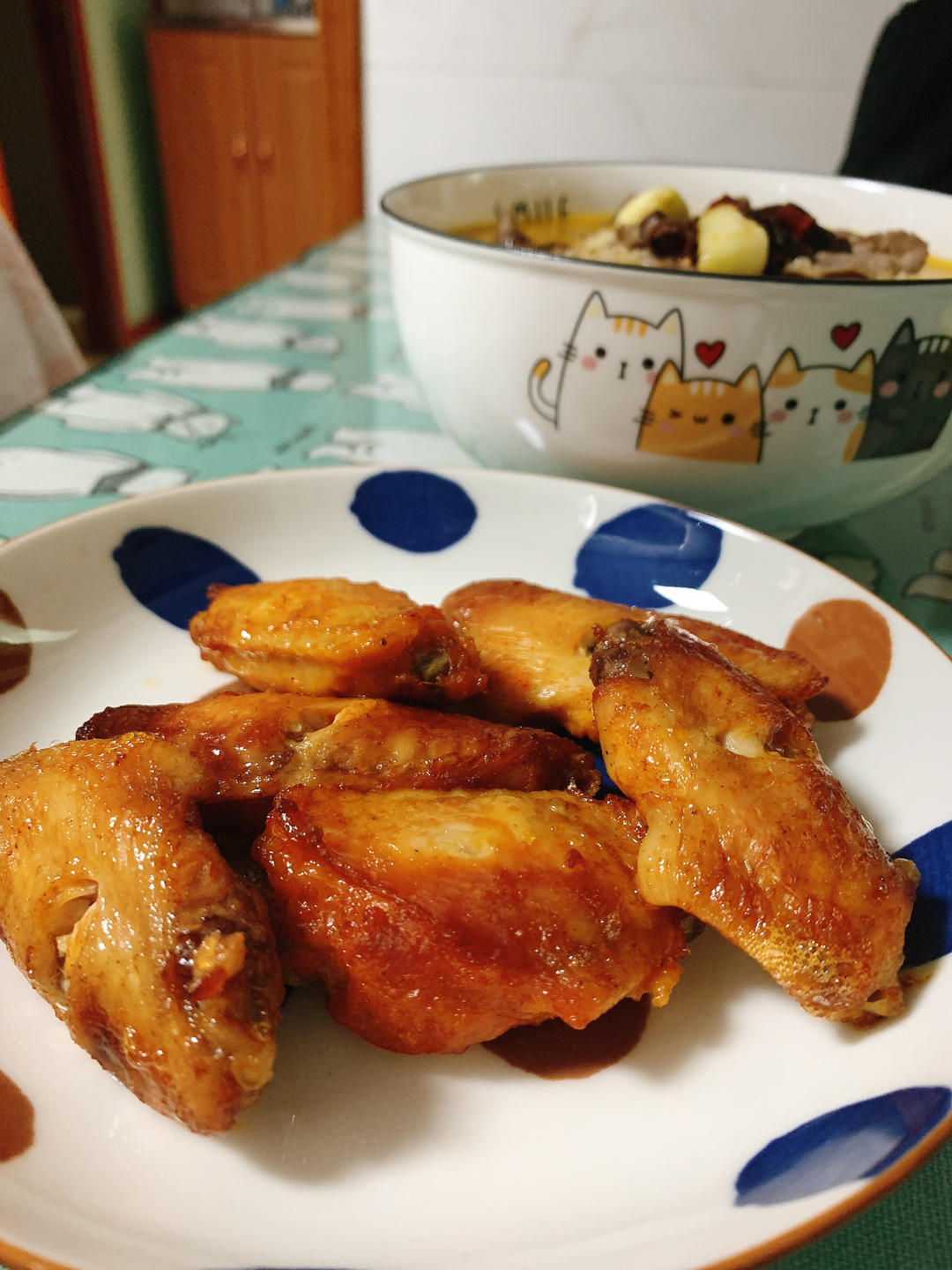 烤箱鸡翅/家里的调料随便放，只要腌过就好吃