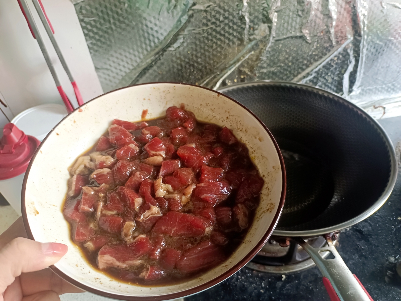 新疆过油肉拌面的做法 步骤4