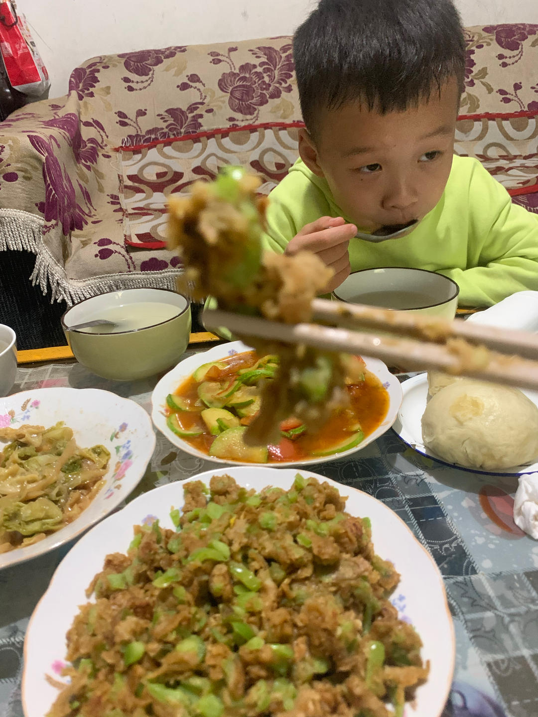 辣椒炒面粉