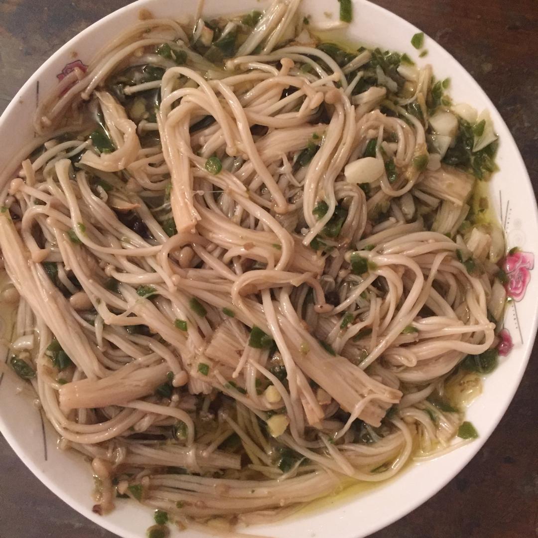 剁椒金针菇