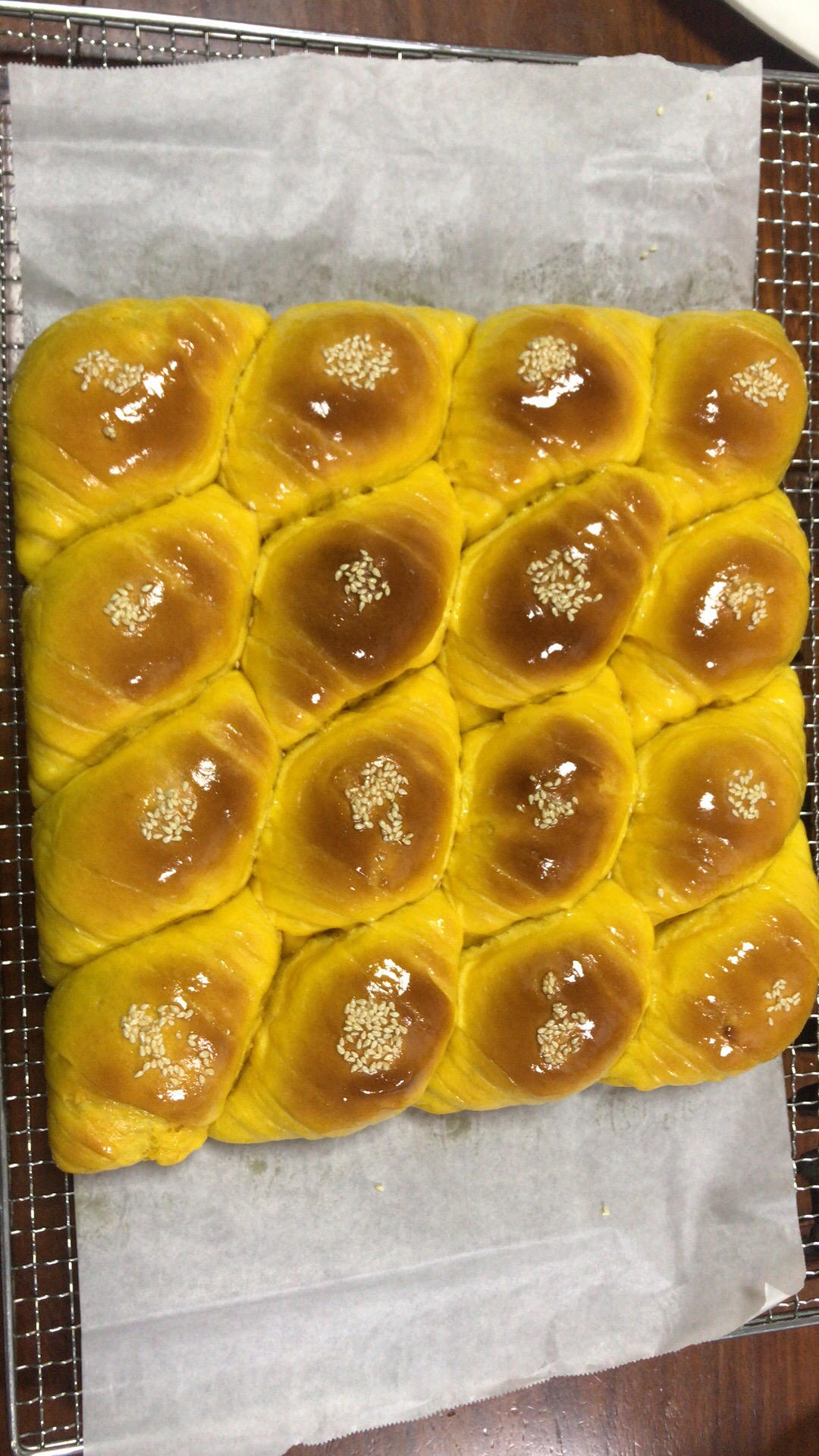 松软奶香南瓜小餐包