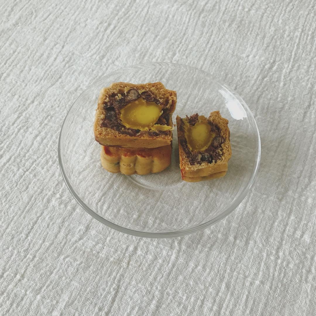 广式月饼—蛋黄莲蓉月饼