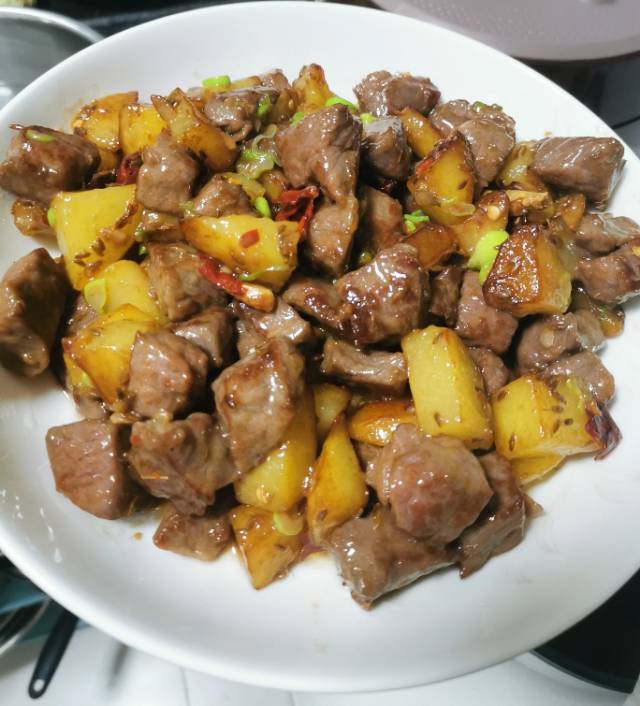 香辣孜然土豆牛肉粒，这么做巨巨巨好吃！！