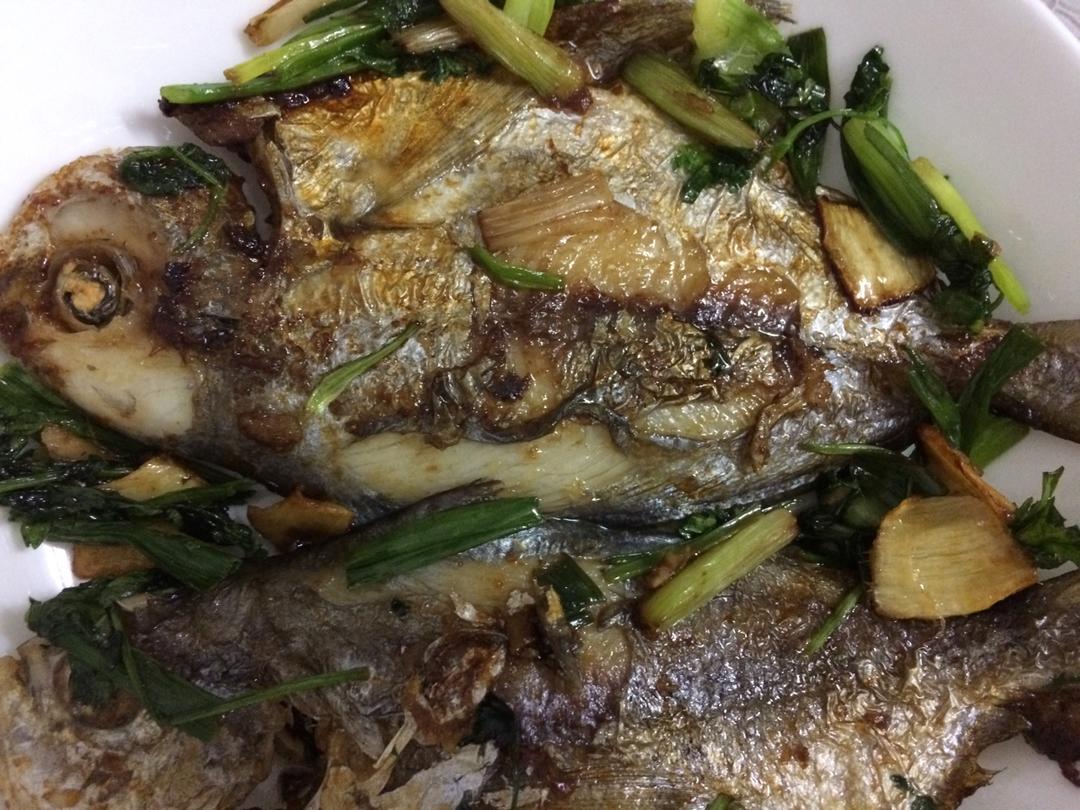 图解“煎鱼~入味又不破皮”的简单方法