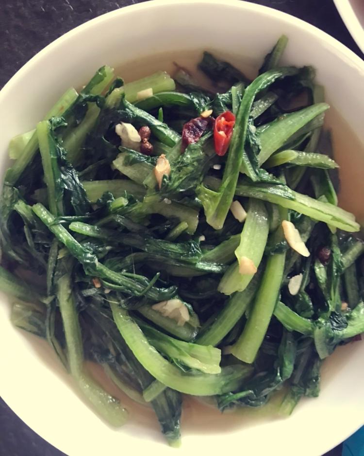 清炒油麦菜
