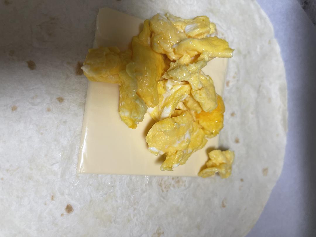 简易培根卷饼厚蛋烧的做法 步骤3