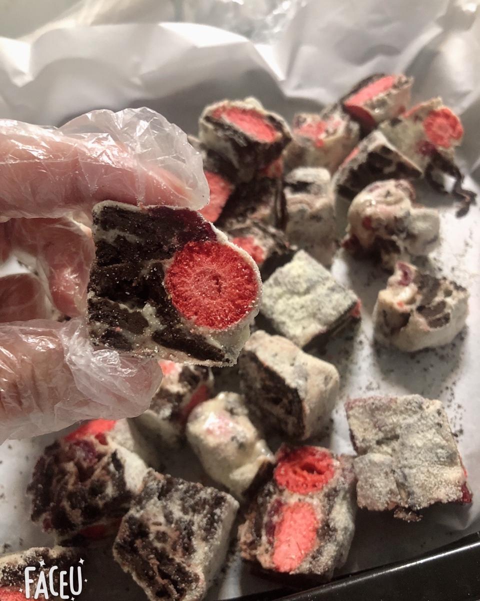 奥利奥草莓雪花酥