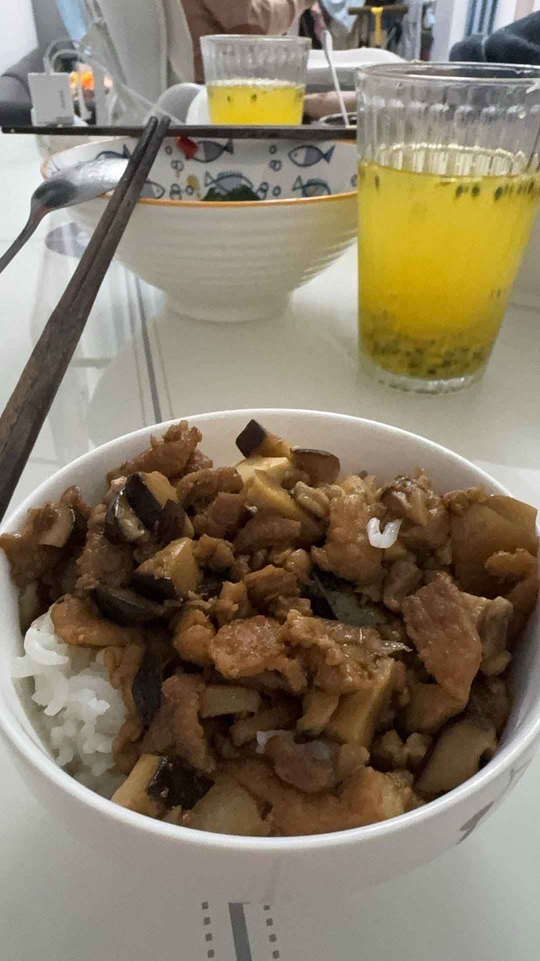 可乐香菇卤肉饭（3人份）的做法
