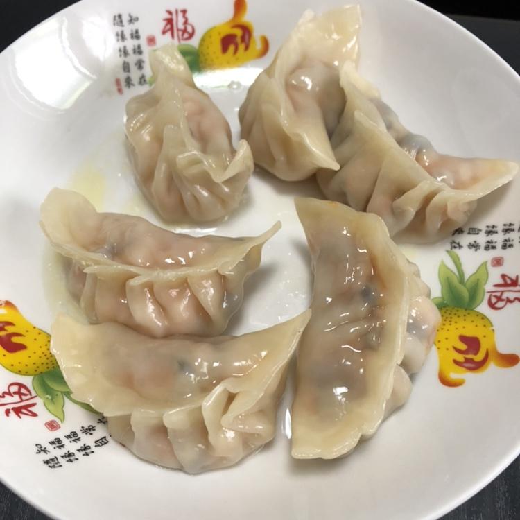 香菇胡萝卜猪肉饺子