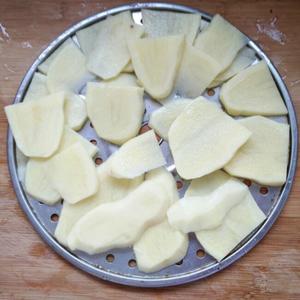 虾仁火腿土豆泥焗饭的做法 步骤1