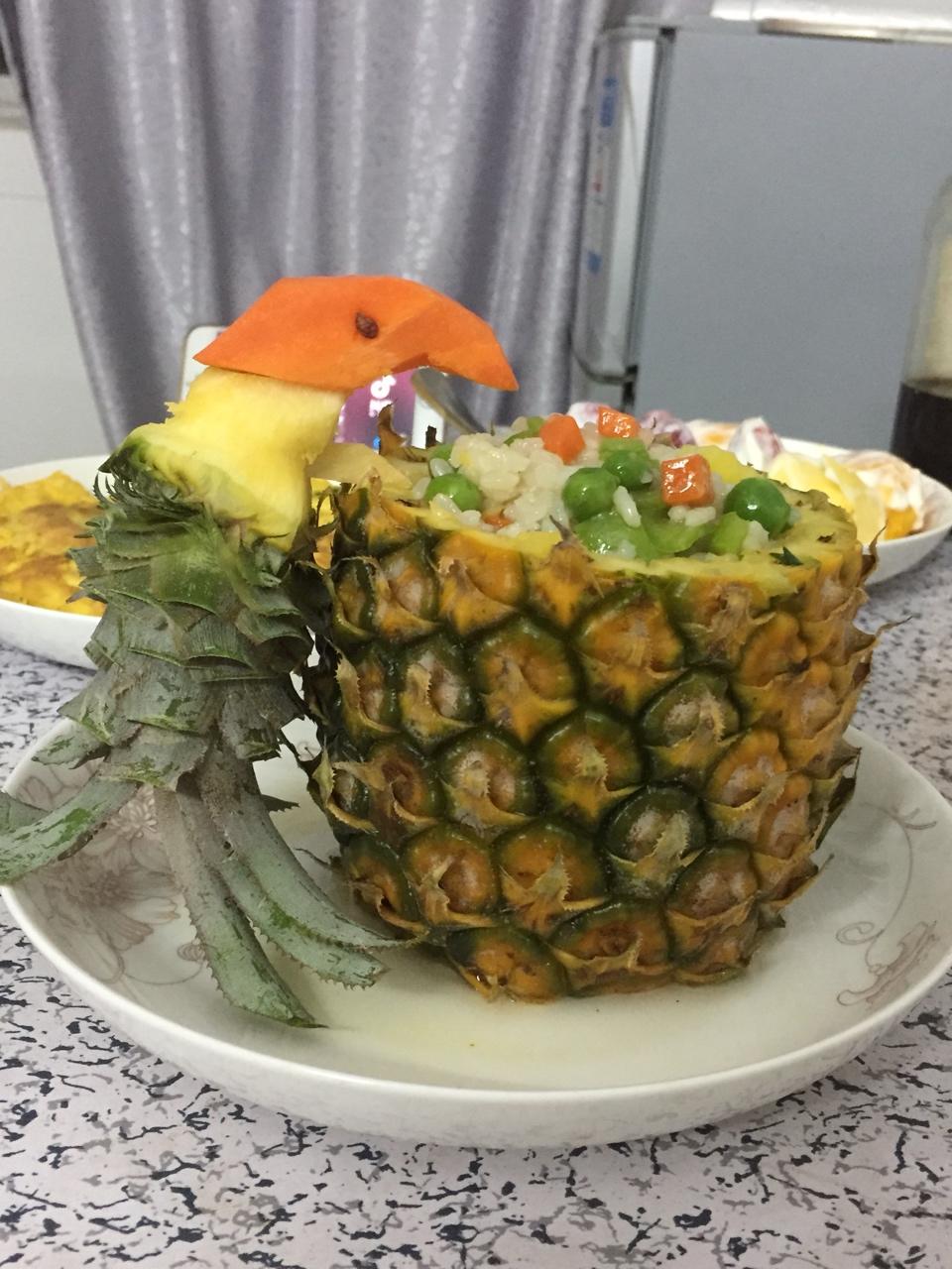 鸟语花香菠萝炒饭